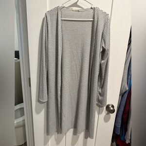 Olivia Rae Gray and White Cardigan women’s medium